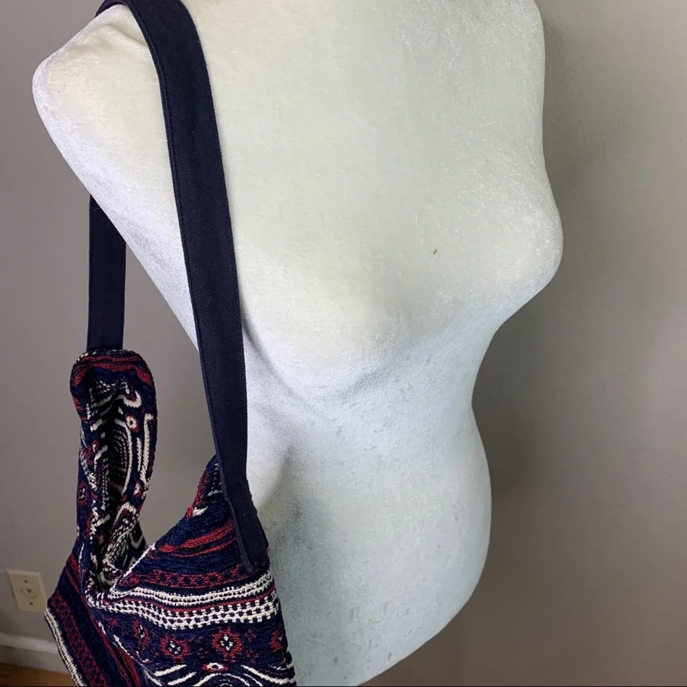 Gold Coast geometric print woven fabric bag